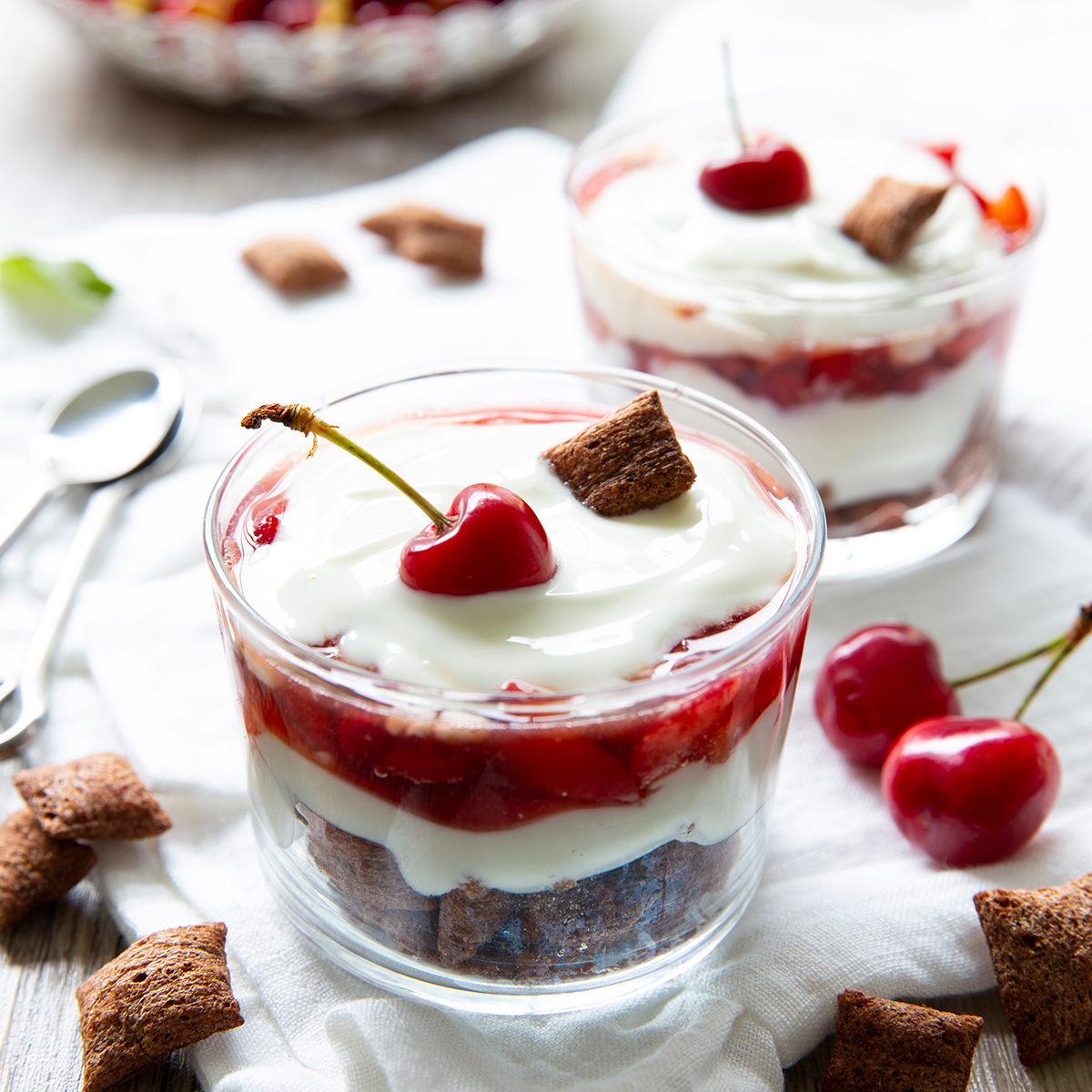 verrines-trifles-cerises-kare-fourres